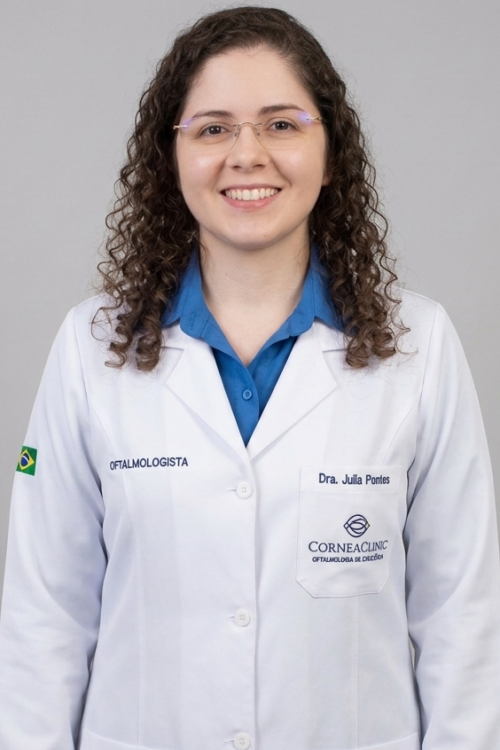 Dra. Júlia Pontes - Oftalmopediatria e Estrabismo